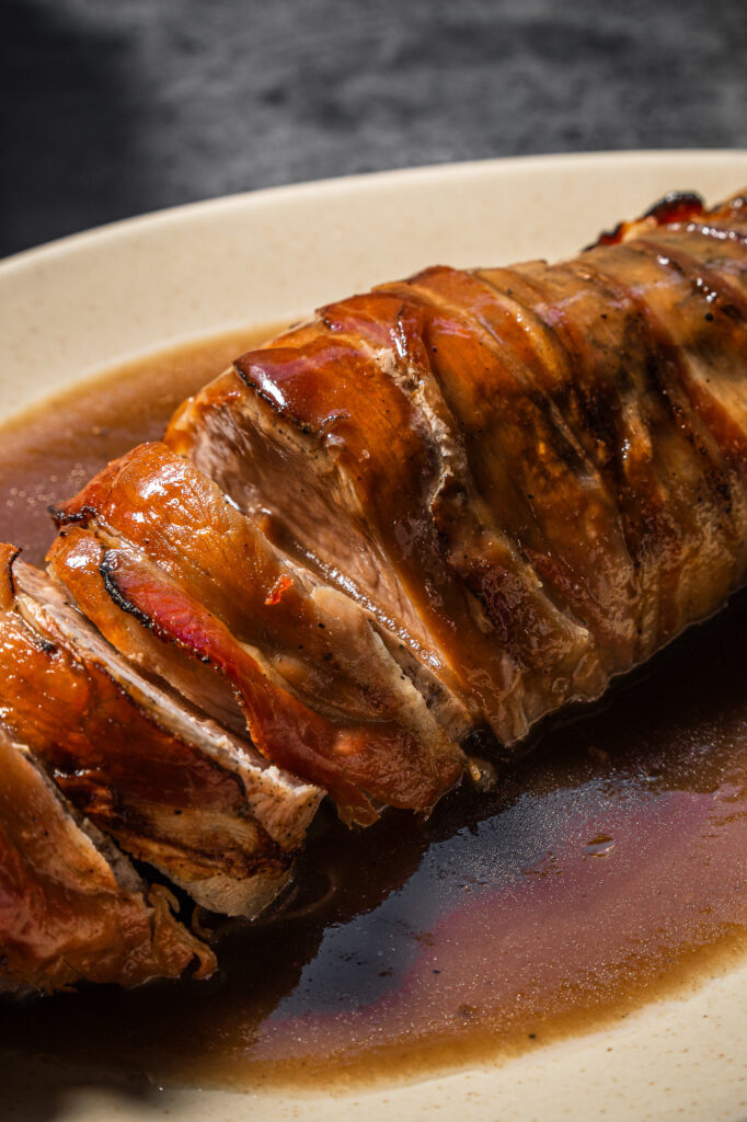Fotografía Gastronómica de Solomilllo envuelto en Speck