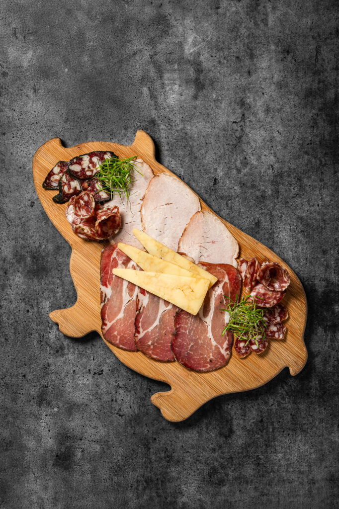 Fotografía Gastronómica de Tabla de Charcutería - Sal Charcutería